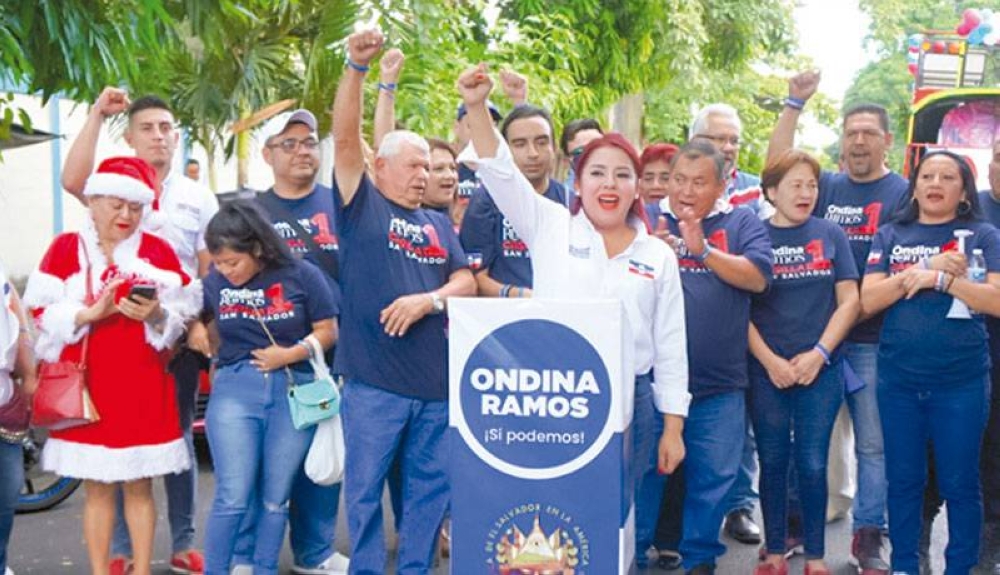 La candidata a diputada por Arena en San Salvador, Ondina Ramos, inició campaña con una caravana. / Francisco Valle