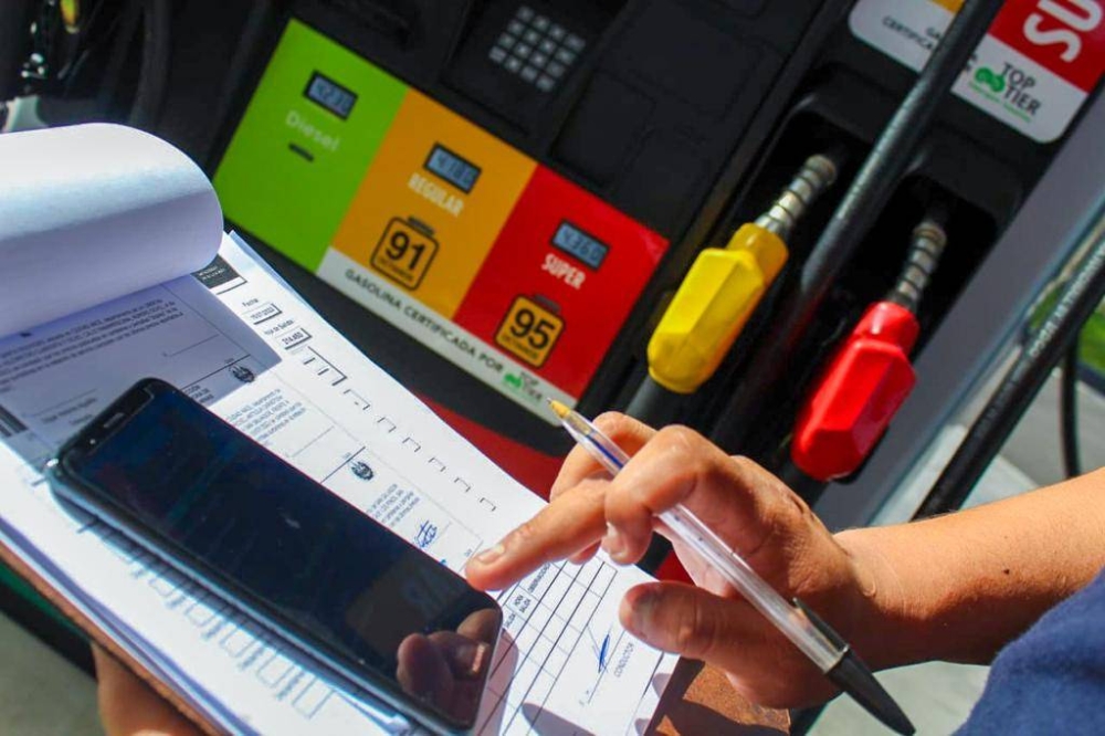 Precio del galón de gasolina bajará hasta 0.05 Diario El Mundo