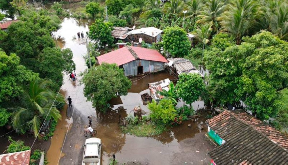 Más de mil viviendas reportaron agua anegada y con algún tipo de daño. 