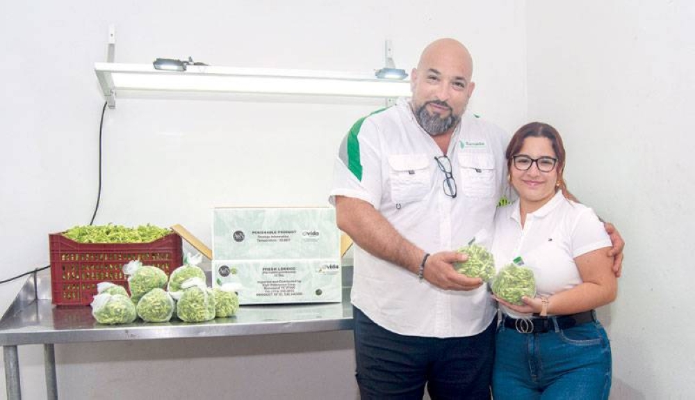 Jorge Monterrosa junto a su hija, Paula, quien creará una línea de productos terminados. / Lisbeth Ayala