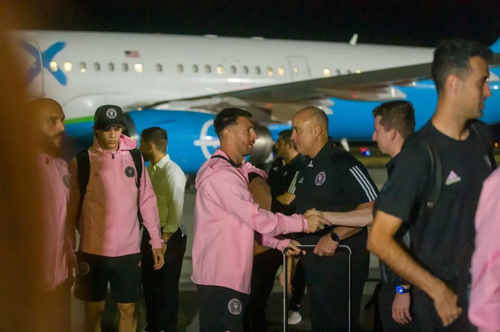 Messi y el Inter Miami a su llegada a El Salvador. / Meta Show