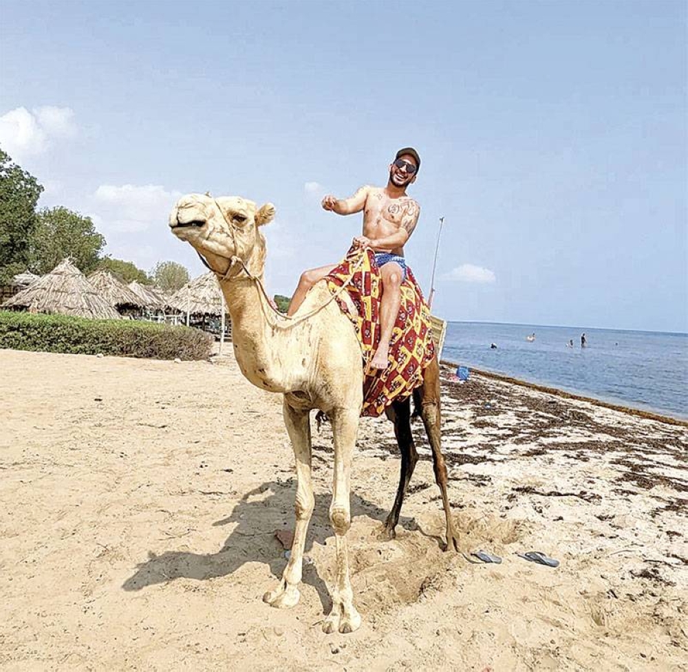 Sobre un camello en Eritrea, en África. / Cortesía
