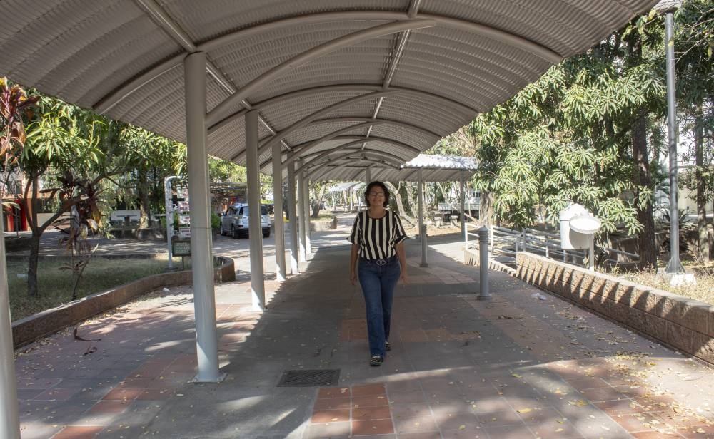 “Nuestras alumnas ingenieras están en el campo de producción, están en la industria de la energía, están también en calidad, en construcción, fabricas…estamos viendo que todos los campos de la ingeniera mecánica van siendo ocupadas, entonces decimos ‘ya una rompió la brecha, la vamos a ir haciendo cada vez más delgada y vamos a impulsar a otras”, dice la ingeniera Jiménez. / Michelle Rivera. 