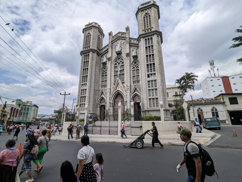 La parroquia El Calvario se alista para recibir a los feligreses, turistas nacionales y extranjeros. / Juan Carlos Martínez. 