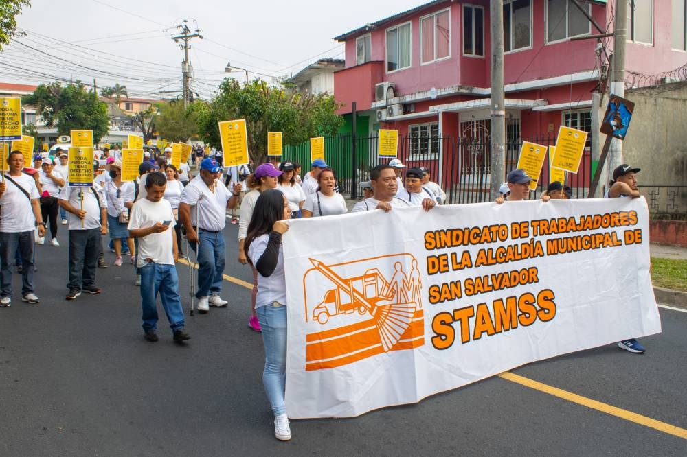 El sindicato de los trabajadores de la alcaldía de San Salvador fue uno de los gremios que marchó este 1 de mayo. / Alexander Montes. 