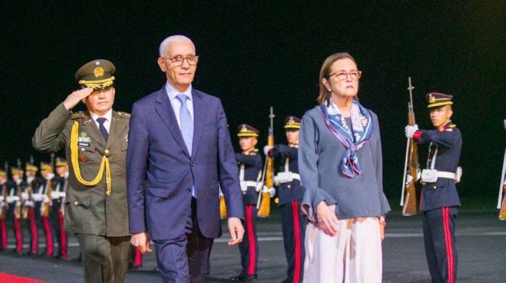 El presidente de la Cámara de Representantes de Marruecos, Rachid Talbi Alami, junto a la canciller salvadoreña Alexandra Hill. / @PresidenciaSV.