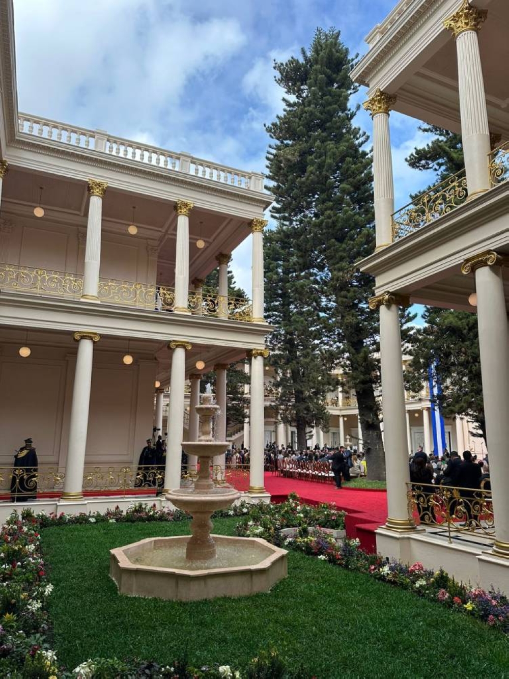 Las fuentes en el patio central del Palacio Nacional. / Diario El Mundo.