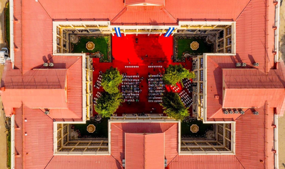 La vista al centro del Palacio Nacional, cuyos tejados también fueron pintados. / Casa Presidencial.