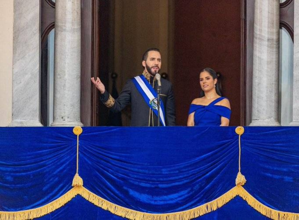 Luego de jurar que cumplirá la Constitución en una sesión plenaria solemne de la Asamblea Legislativa, el presidente Nayib Bukele pronunció su discurso. / Presidencia.