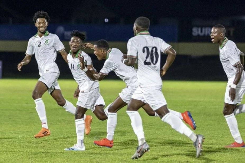 Surinam golea 4-0 a Anguila y cerrará el año líder en el grupo de El