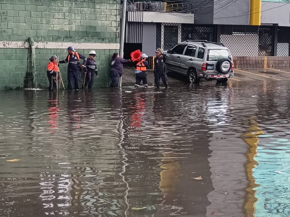  La diagonal Héctor Silva, en la zona 1 de la capital es otro punto de inundación. Cortesía de Alcaldía de San Salvador Centro.