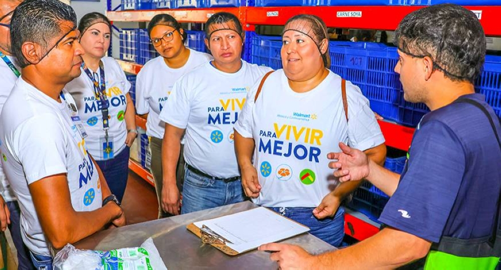 A la actividad asistieron 25 voluntarios de las tiendas La Despensa de Don Juan. Cortesía 