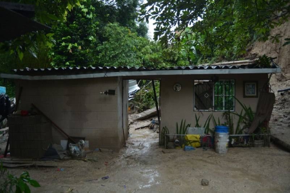 Casa destruida por un deslave que soterró a la familia Miranda Argumedo. / Lisbeth Ayala