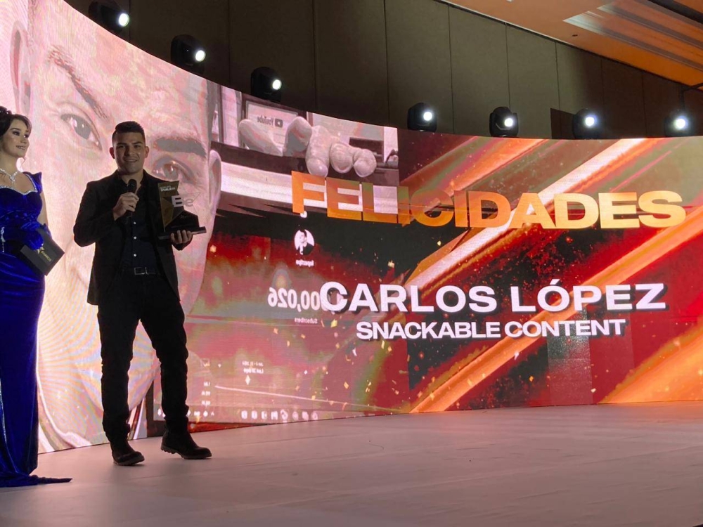 Con tres premios, el creador de contenidos residente en EE.UU., Carlos López, fue el máximo ganador de la noche.