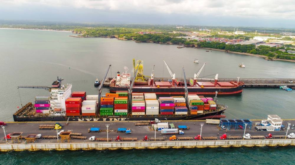 Vista del Puerto de Acajutla, la principal terminal marítima de El Salvador. /CEPA,image_description: