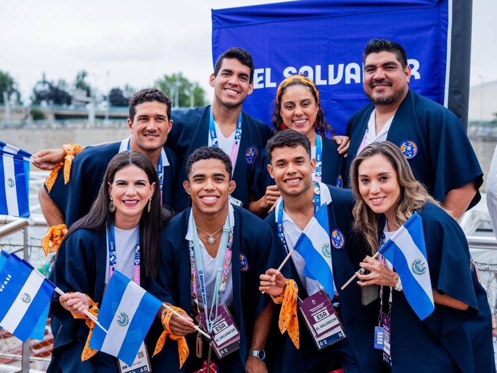 La delegación Olímpica de El Salvador en París. / Team ESA