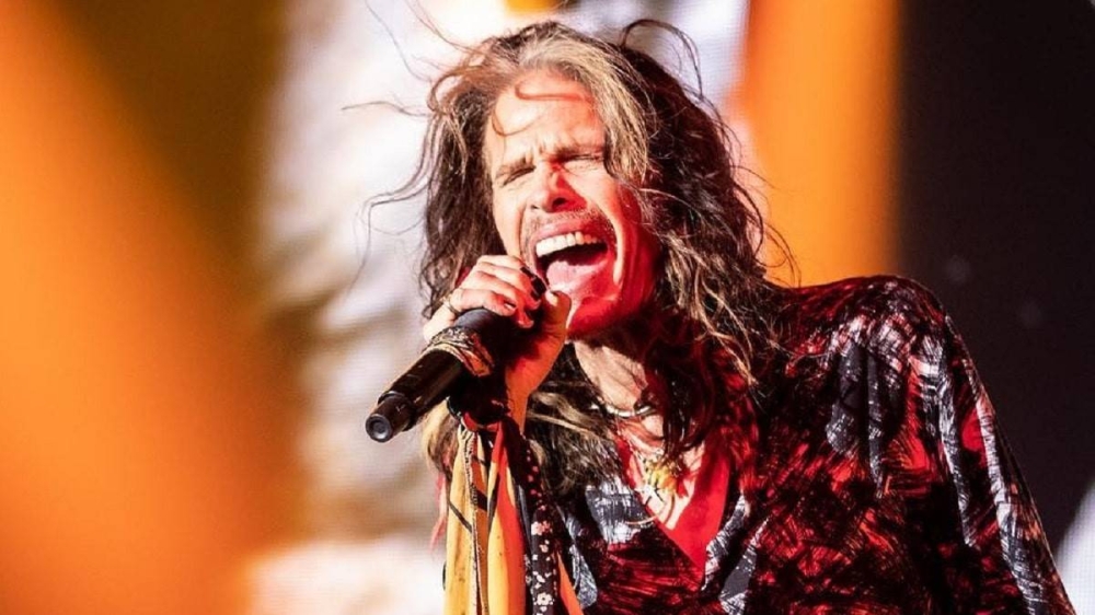 Steven Tyler y su grupo revolucionaron el mundo del rock con temas de los 90 como Crazy, Hole in my soul o I don039t wanna miss a thing, con los que dieron un concierto en El Salvador em 2013.,image_description: