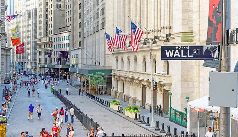 Fachada de Wall Street, la bolsa bursátil de EE. UU. y una de las más importantes a nivel mundial. /AFP,image_description: