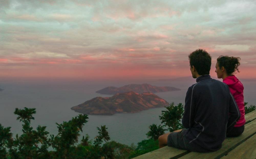 Dos turistas en Conchagua, La Unión. /Mitur,image_description: