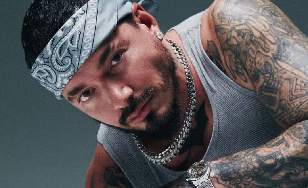 J Balvin hace referencia a las llaves del éxito que le encontró su padre, al regalarle su primer automóvil, Rayo.,image_description: