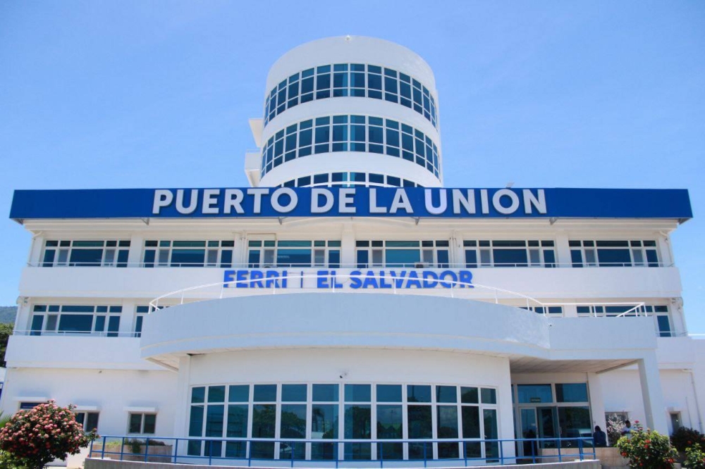 El Puerto de La Unión se diseñó para atraer contenedores, pero quedó relegado a actividades de pesca. /Alexander Montes ,image_description: