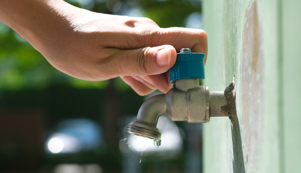 El proyecto de aumento a tarifas del agua no fue agendado en la sesión plenaria de esta semana. /DEM,image_description: