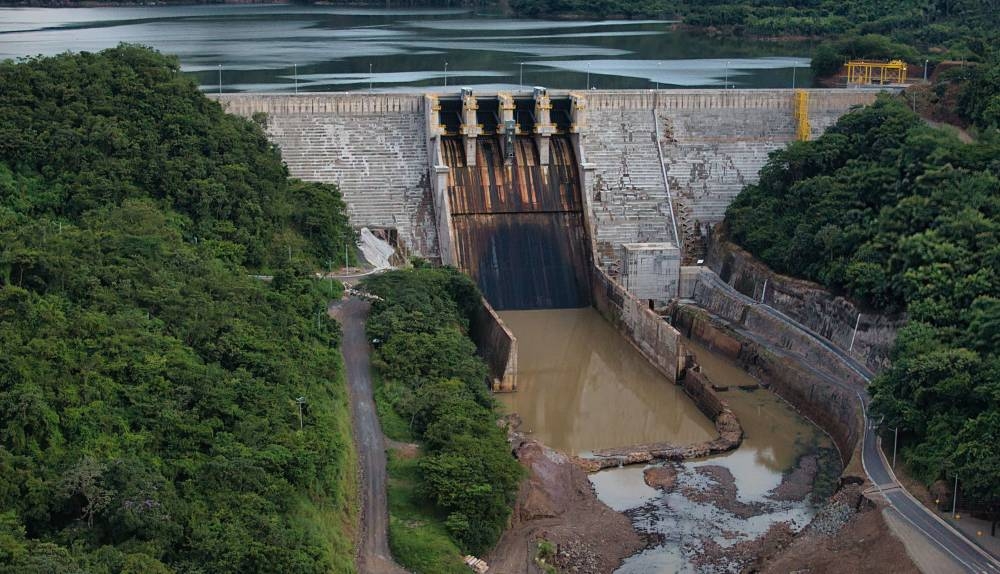 Los industriales esperan que el sector de energía crezca a una tasa de un 10  al cierre de 2024. /Francisco Valle,image_description: