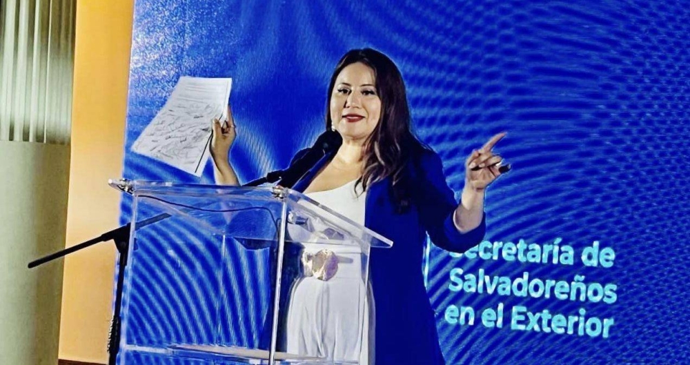 Wendy Clavijo es la secretaria de salvadoreños en el exterior del partido Nuevas Ideas.,image_description: