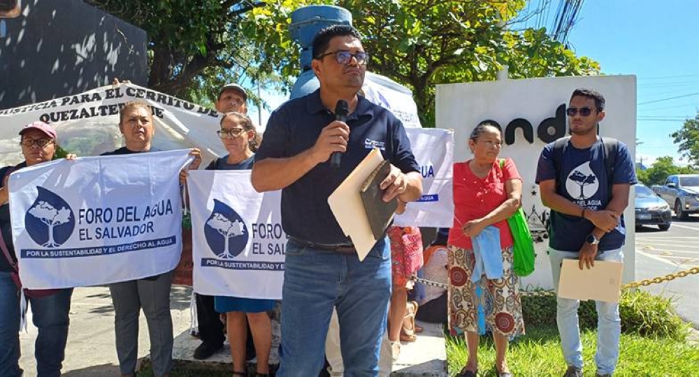 Foro del Agua pide que se retire el proyecto de ley que pretende aumentar las tarifas miu0301nimas por servicios de ANDA. / Foro del Agua. ,image_description: