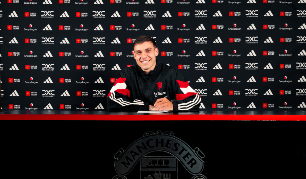 Manuel Ugarte, nuevo fichaje de Manchester United / Foto tomada de la cuenta de X de Manchester United.,image_description: