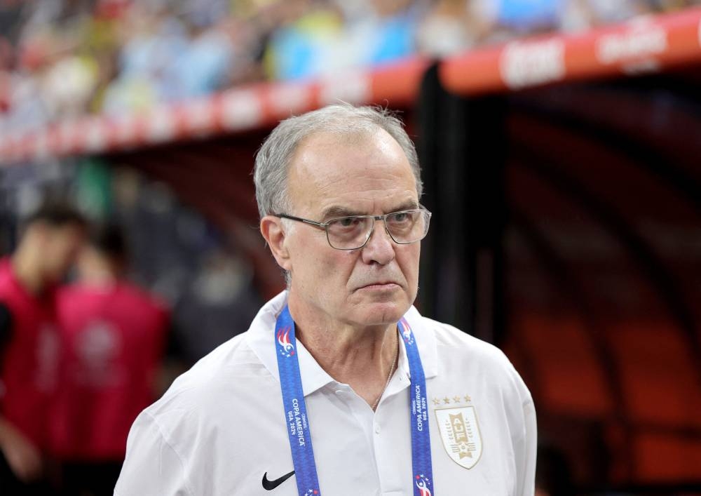 Marcelo Bielsa, entrenador de Uruguay, tiene problemas para conformar su equipo para las Eliminatorias. / AFP,image_description:Uruguay v Brazil  CONMEBOL Copa America USA 2024