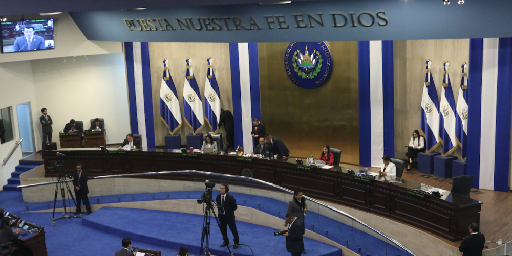 La Asamblea Legislativa aprobó la 30a. prórroga del régimen de excepción aprobado en marzo de 2022. / Lisbeth Ayala.,image_description: