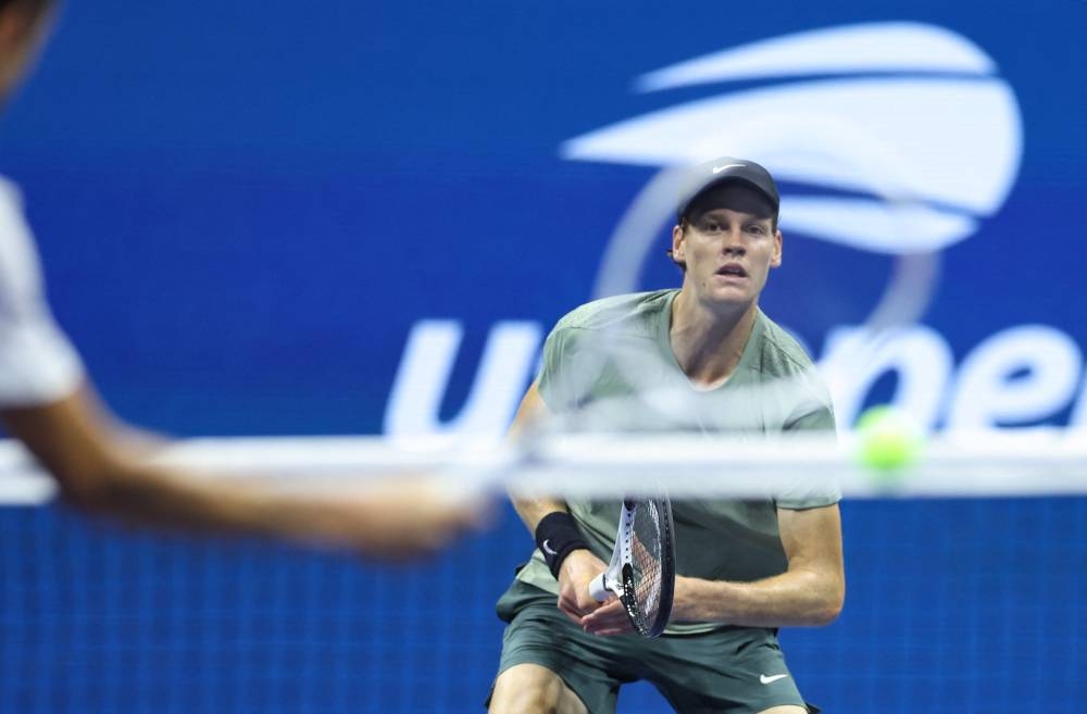 Jannik Sinner en una escena del juego ante el ruso Daniil Medvedev. / AFP,image_description: