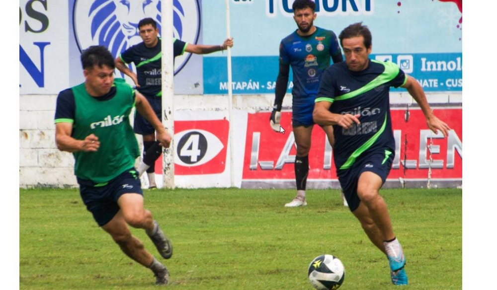 Guillermo Stradella en un entrenamiento del Metapán. ,image_description: