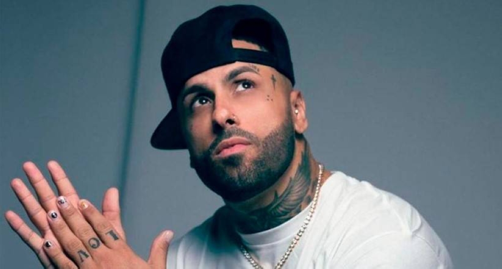 Insomnio representa una significativa evolución para Nicky Jam, un artista estadounidense de origen colombiano.,image_description: