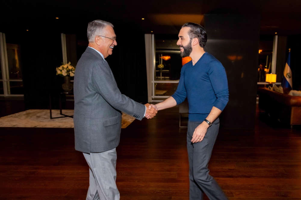 Ricardo Salinas Pliego y Nayib Bukele. / RicardoBSalinas,image_description: