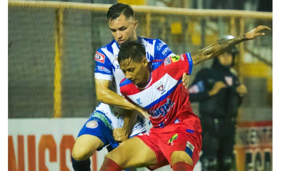 Firpo ganó en Metapán y sigue su paso ascendente.,image_description: