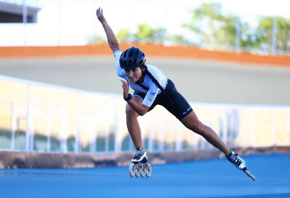 Ivonne Nóchez y su técnica en el patinaje carrera. / INDES,image_description: