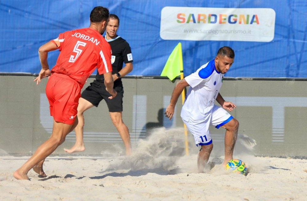 Frank Velásquez en acción ante el equipo chino. / INDES,image_description: