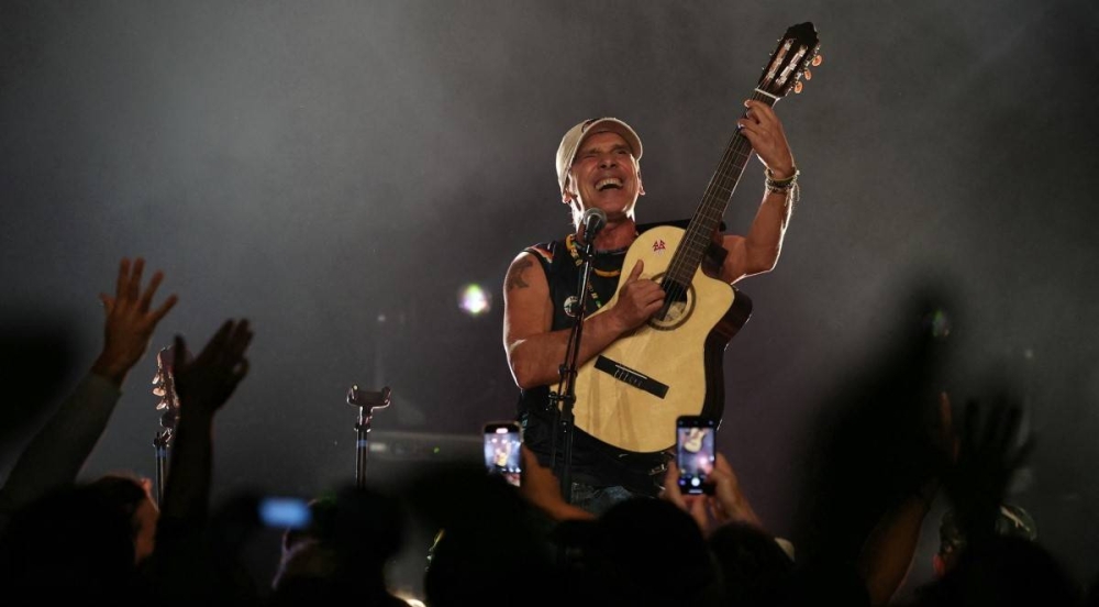 Manu Chao dio un adelanto de su nueva música este martes en VitrysurSeine, Francia. Photo by Thomas SAMSON / AFP,image_description: