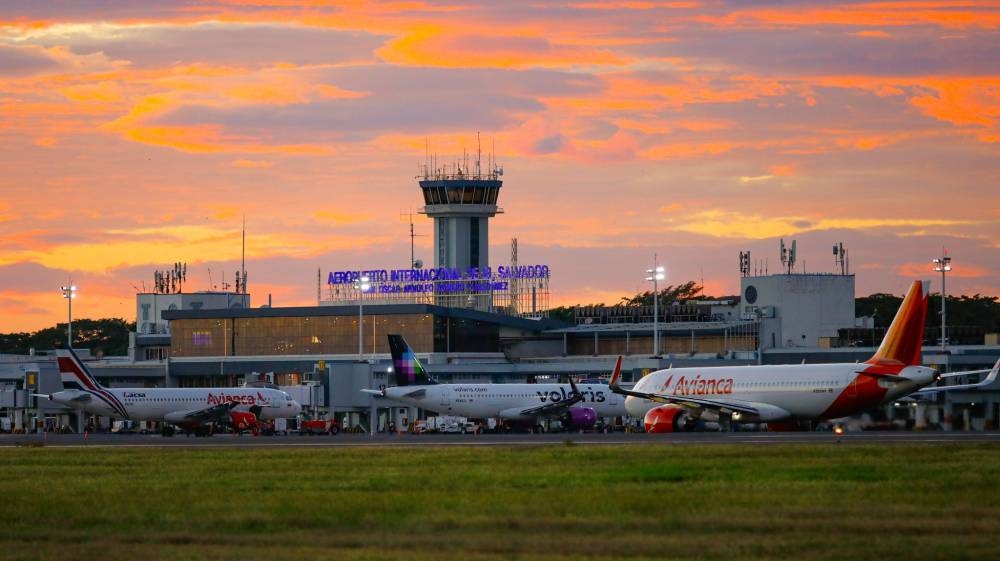 Vista del Aeropuerto Internacional de El Salvador en San Luis Talpa, La Paz. /CEPA,image_description: