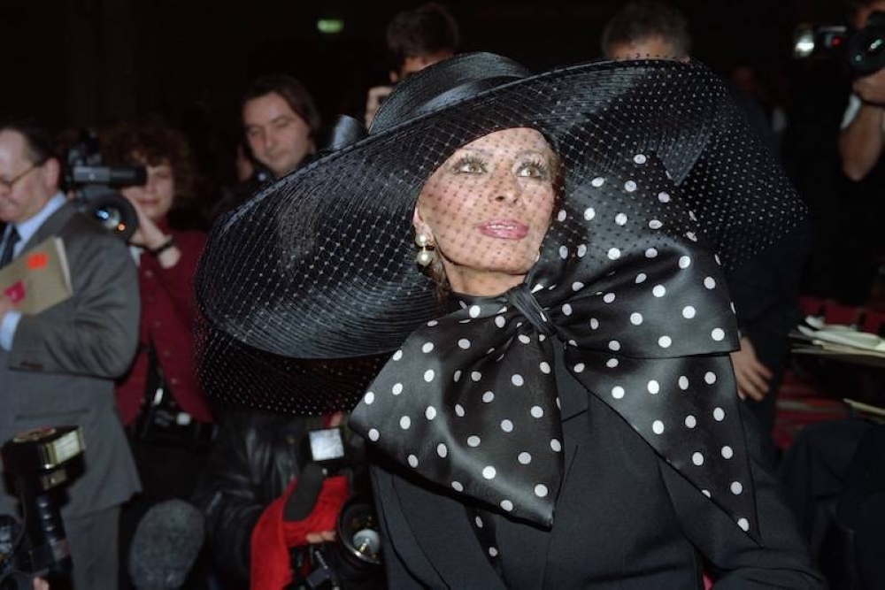 La actriz italiana Sophia Loren en una foto en 1994 en Paris. / AFP,image_description: