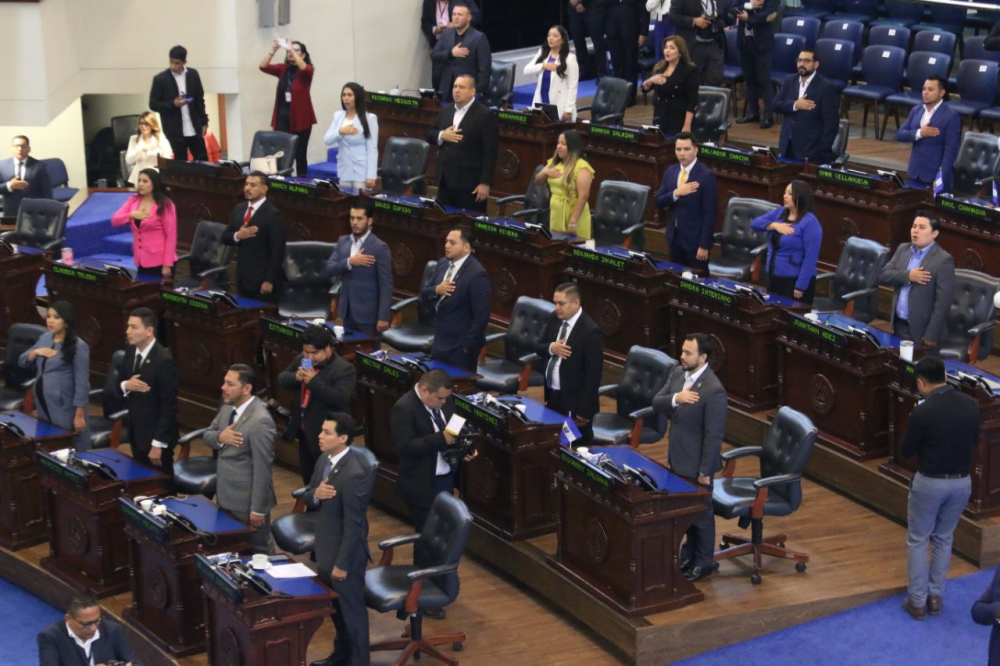 La Asamblea Legislativa recibió la petición de Cancillería para recibir una donación japonesa en becas para funcionarios de distintas instituciones estatales. / Lisbeth Ayala.,image_description: