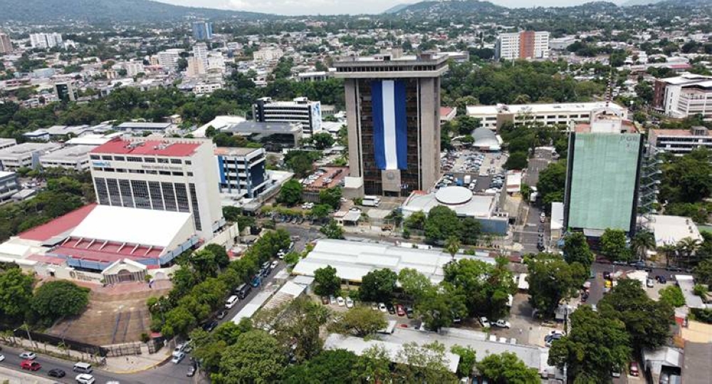 En el Centro de gobierno se ubican las instalaciones de la Procuraduriu0301a General de la Repuu0301blica PGR, del Ministerio de Gobernaciou0301n, de la Asamblea Legislativa y de la Corte Suprema de Justicia CSJ. / Francisco Valle. ,image_description: