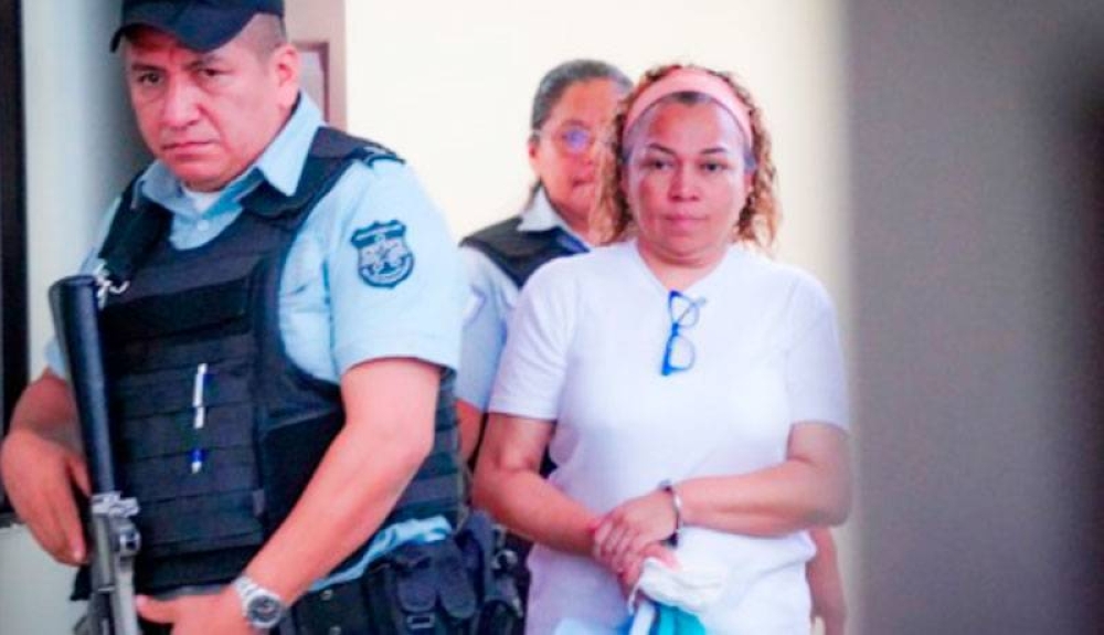 La entonces alcaldesa de Soyapango, Nercy Montano, fue detenida en diciembre de 2022.,image_description: