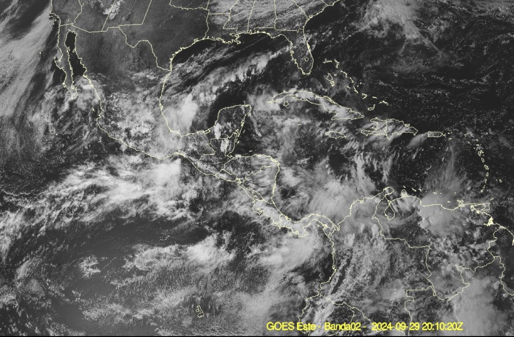 Toda la región centroamericana está cubierta por una basta nubosidad y se mantendrá en los próximos días. / Marn.,image_description: