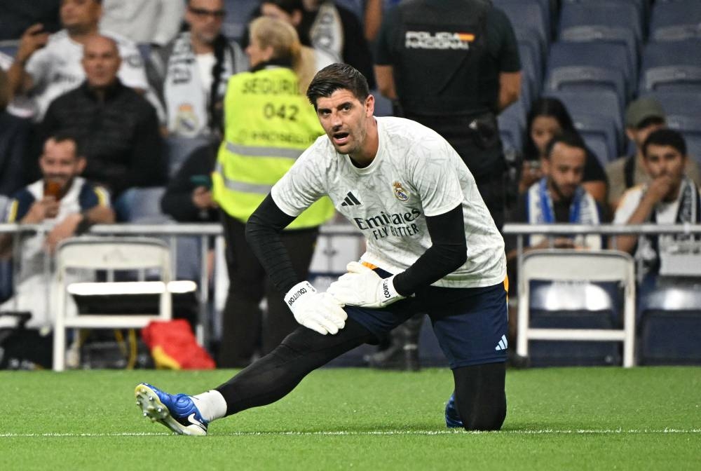 El Real Madrid publicó la lista de convocados para el partido en Lille y, como era de esperar, no está Courtois, que debería ser sustituido por el ucraniano Andriy Lunin. /AFP,image_description: