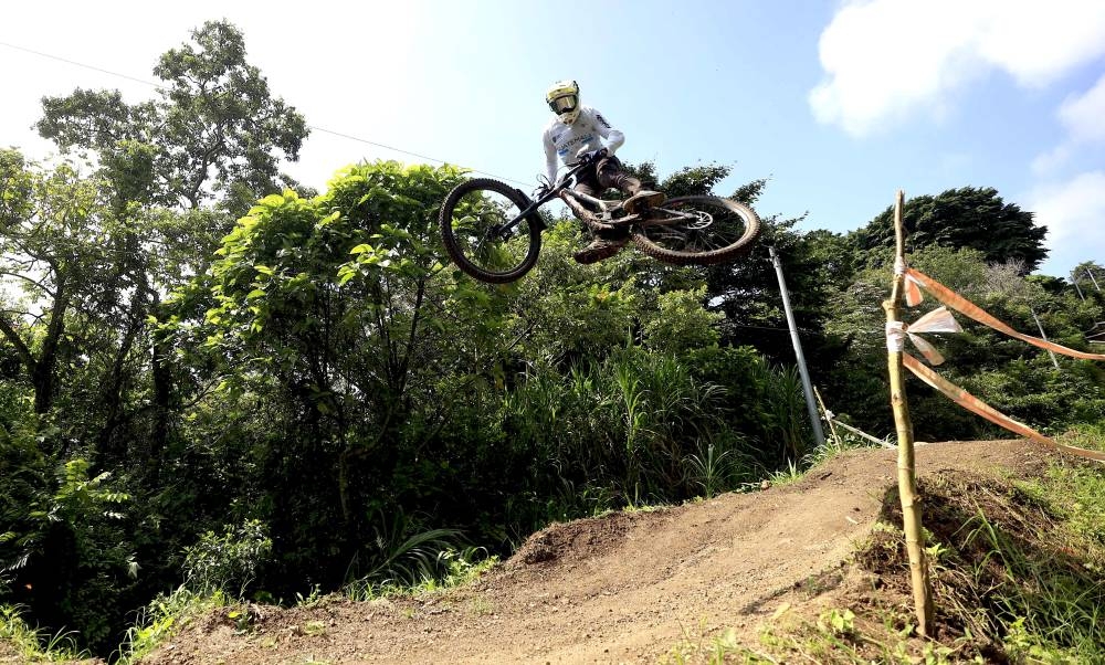 La acrobacia de los participantes del Panamericano de Downhill. / INDES,image_description: