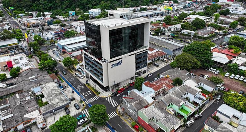 Edificio de las oficinas centrales del Tribunal Supremo Electoral TSE ubicado en la colonia Escalou0301n. / CortedeCuentas,image_description: