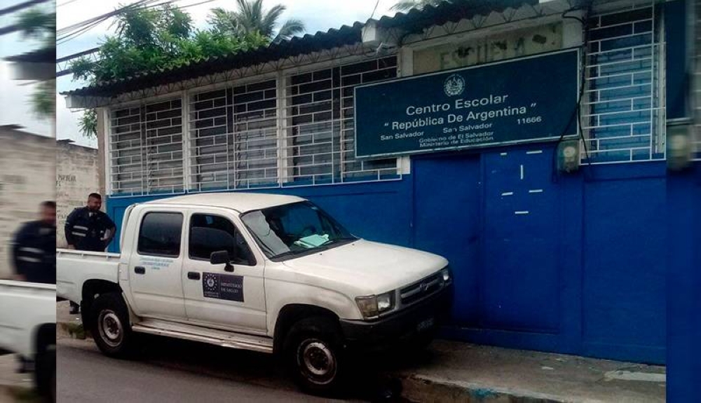 La supuesta demolición se llevaría a cabo el jueves 31 de octubre/ Foto tomada de la cuenta de Facebook del Centro Escolar República de Argentina.,image_description: